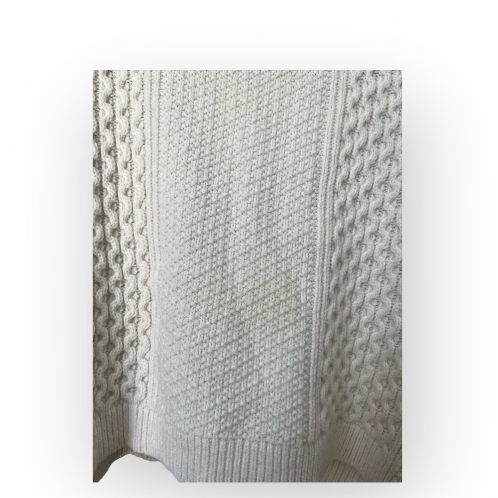 White knit top with metal buckle detail , jane and jack - Picture 4 of 4